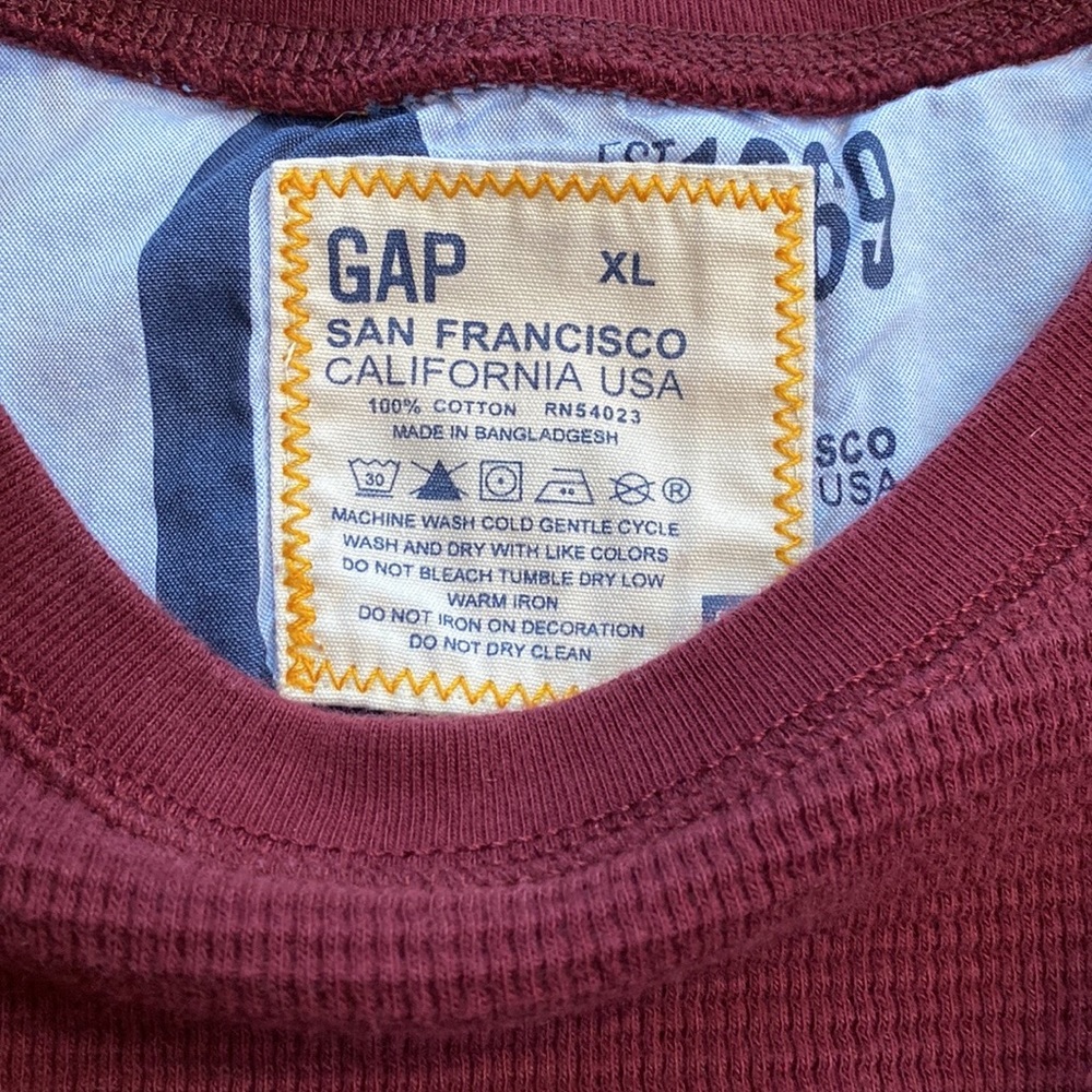 Gap ribbed thermal shirt. - Picture 2 of 9